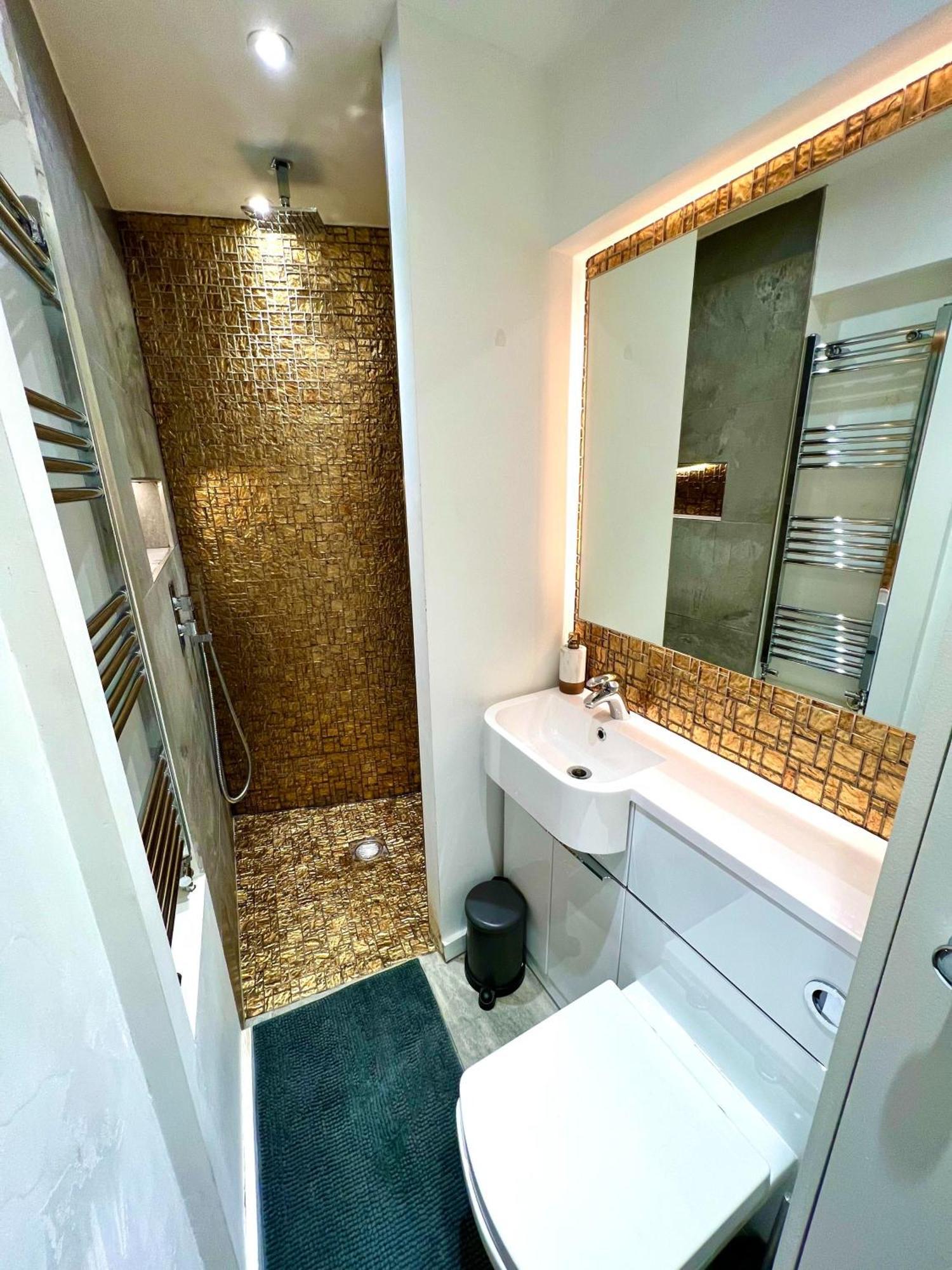 Modern Studio Apartment With Free Wifi Londýn Exteriér fotografie